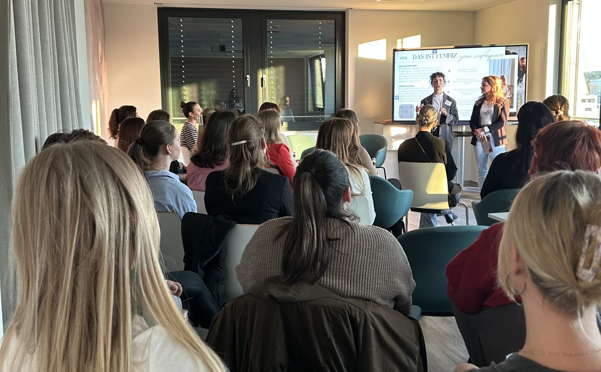 #HealthyHer Dresden – Ein Abend für mehr Selbstakzeptanz und ein besseres Gefühl für unseren Körper